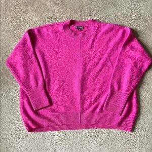 New Ladies Vince Crewneck Camuto Sweater, Sz.M, Super Soft, Spring/Summer ready!